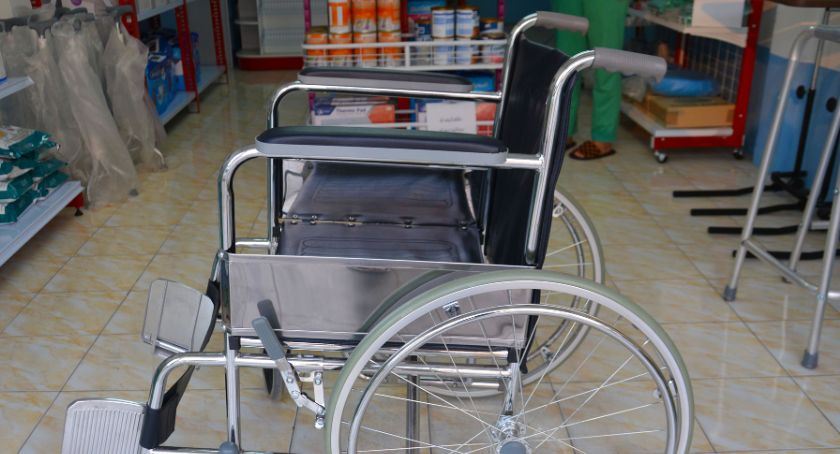 Gabinet rehabilitacji powstanie w gminie Lniano? Jest pomysł na zagospodarowanie szkoły w Siemkowie