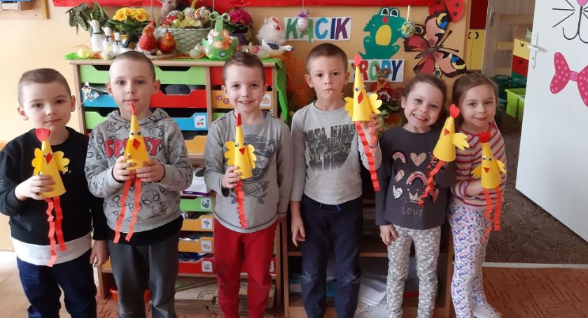 Uroczyste śniadanie u przedszkolaków w Drzycimiu. Dzieci odnalazły zająca