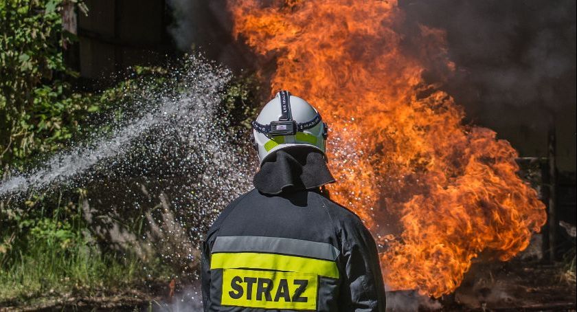 Pięć pożarów traw w pierwszy dzień świąt w powiecie świeckim. To mogło skończyć się tragicznie