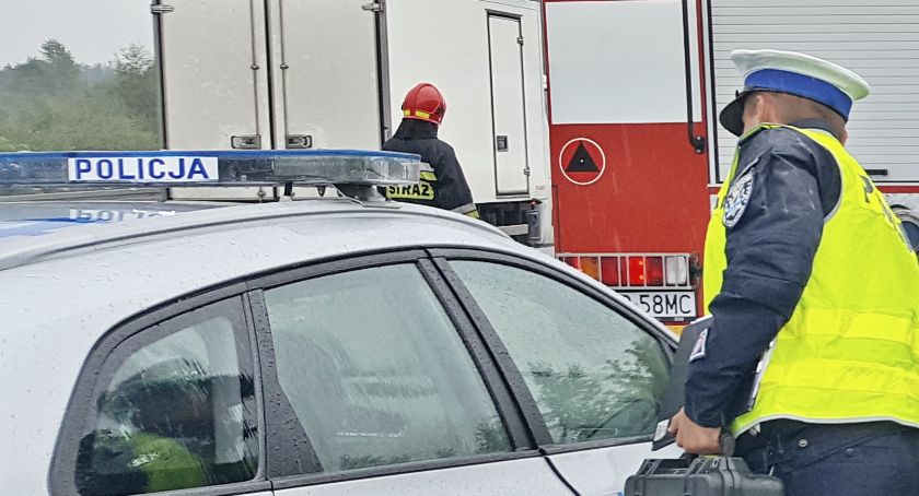 Zderzenie ciężarówki z osobówką w Nowych Marzach. Były utrudnienia w okolicach wjazdu na autostradę