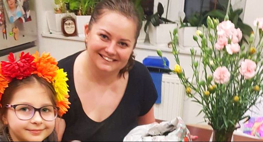 Warzywa można uprawiać nawet na balkonie. Beata Kasperek z dziećmi już przygotowuje rozsadę