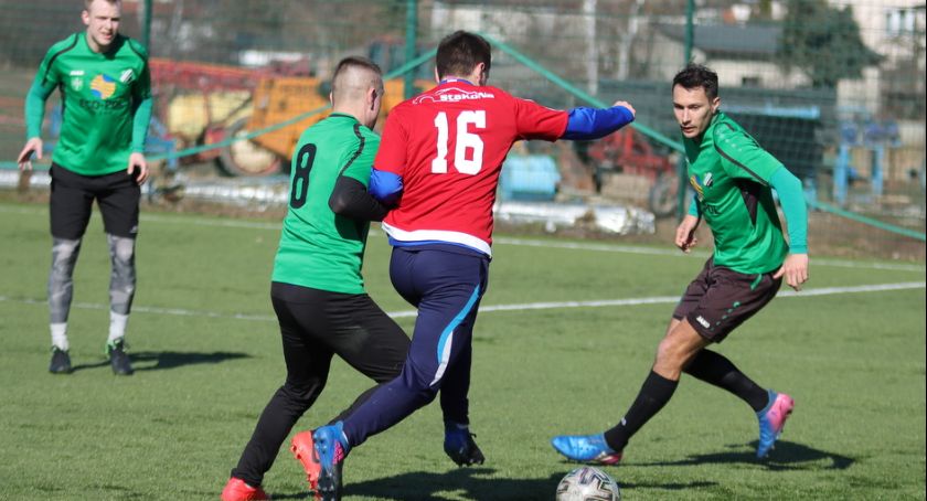 Derby powiatu w IV lidze będą transmitowane w internecie