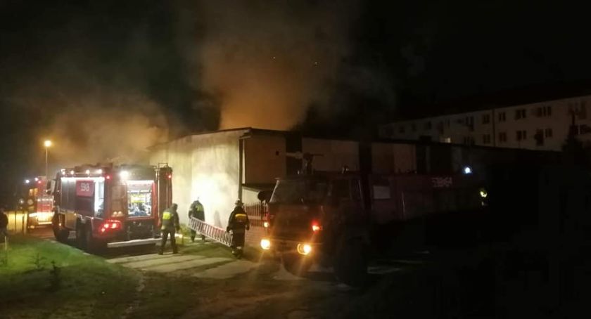 Pożar w Bochlinie. Na miejscu działało pięć zastępów straży pożarnej [ZDJĘCIA]