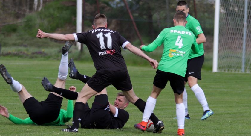 Sparta Przysiersk przegrała z Kamionką Kamień Krajeński [ZDJĘCIA]