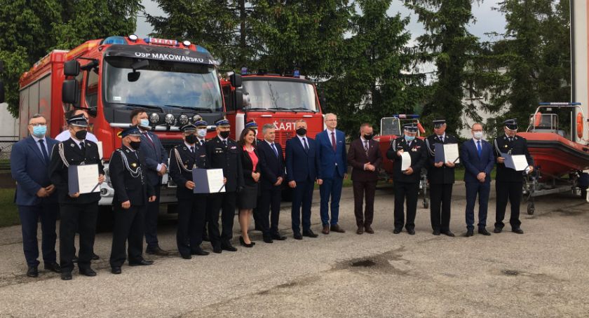 Odebrano promesy na zakup nowych wozów strażackich. Dwa pojazdy trafią do powiatu świeckiego