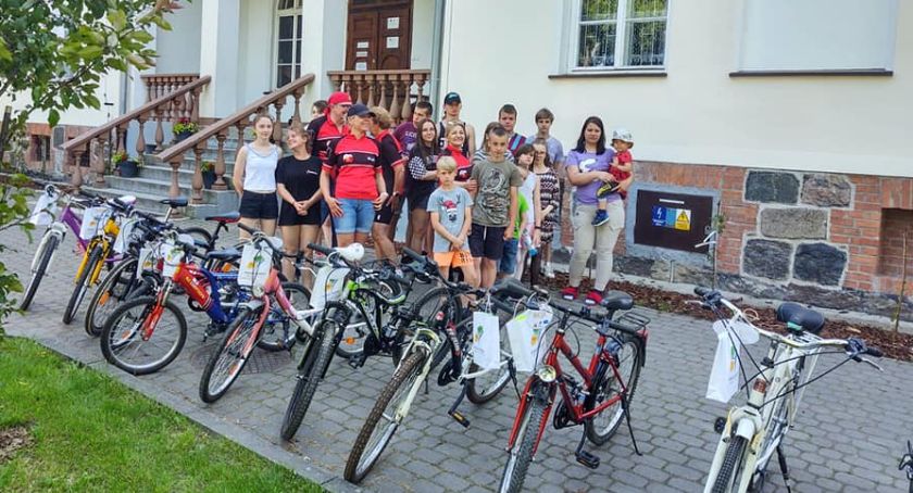 Rowery trafiły do dzieci z Domu Dziecka w Bąkowie. Przekazali je mieszkańcy [ZDJĘCIA]