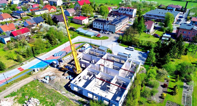 Sporo dzieje się w gminie Bukowiec. Na jakim etapie jest budowa hali i przedszkola?