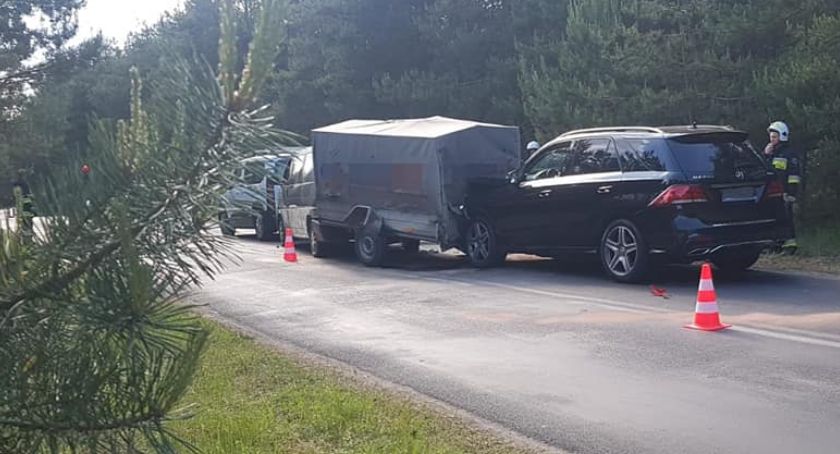 Kolizja na trasie Osie-Warlubie. Zderzyły się trzy samochody