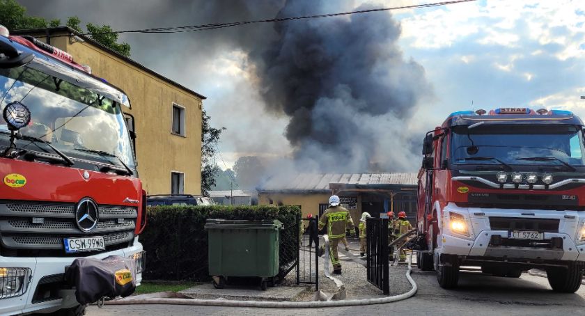 Kłęby dymu nad Świeciem. Co się pali? [ZDJĘCIA]