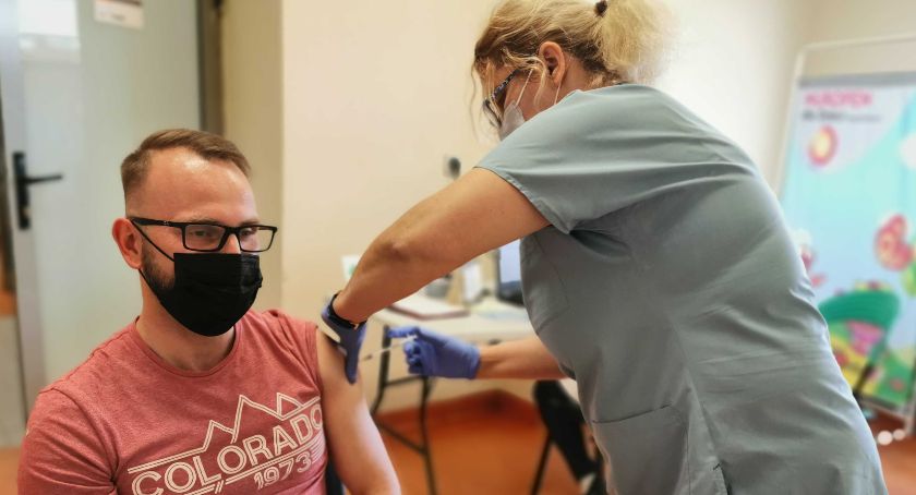 W której gminie powiatu świeckiego jest najmniej zaszczepionych na koronawirusa? Mamy szansę na zbiorową odporność?
