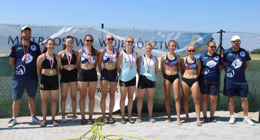 Joker Świecie i Spartakus Lniano z kolejnymi medalami w siatkówce plażowej