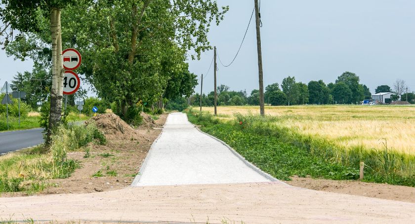 Powstaje ścieżka rowerowa Sulnowo-Dziki. Kiedy będzie można z niej korzystać?