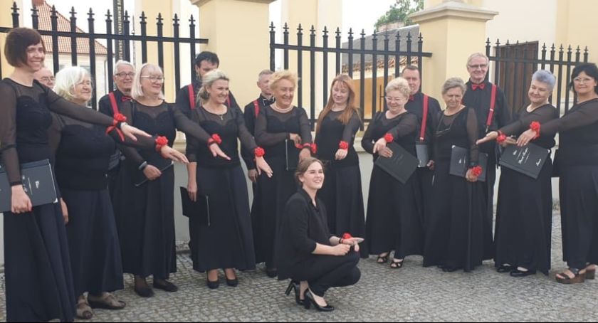 Świecki chór zdobył nagrodę w Tykocinie. O przygotowaniach do występu opowiada dyrygentka Katarzyna Przybylska