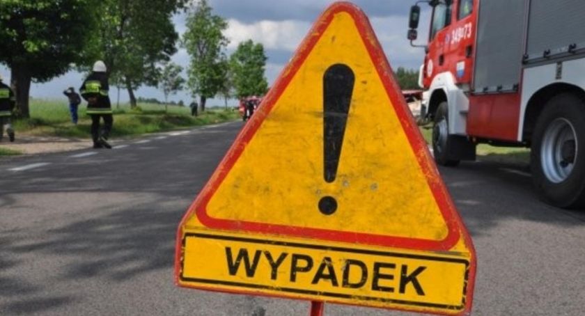 Zderzenie trzech pojazdów w Dragaczu. W samochodach były dzieci