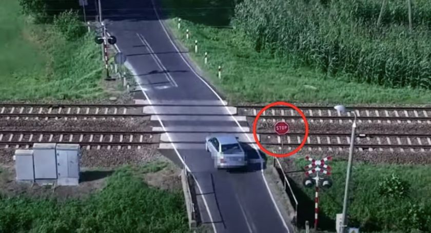 Policjanci obserwują drogi z drona. Jakie przewinienia najczęściej rejestrują? Zobaczcie nagrania