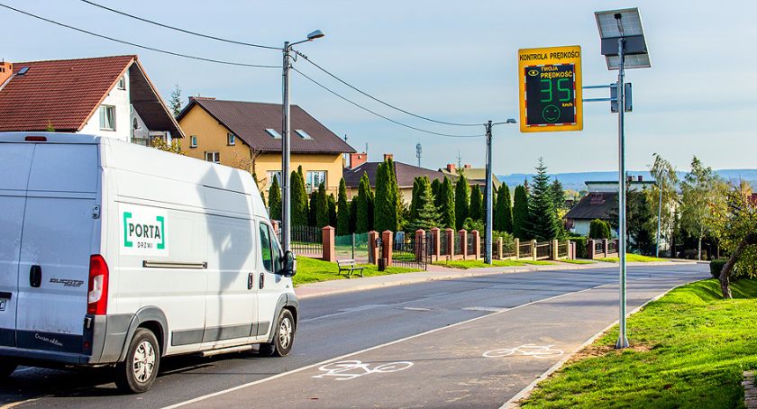 Radarowe wyświetlacze prędkości w Świeciu. Gdzie powinny się pojawić? Trwa głosowanie