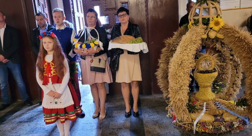 Święto Plonów w Nowem. Tak rolnicy dziękowali za tegoroczne zbiory [ZDJĘCIA]