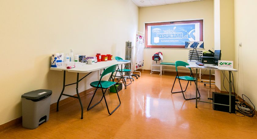 Koniec szczepień w Hali Widowiskowo-Sportowej w Świeciu. Na salę wracają uczniowie, imprezy i mecze