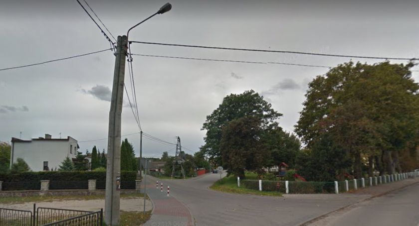 Zakaz parkowania przy przedszkolu w Lnianie. Dlaczego władze postanowiły zmienić organizację ruchu?