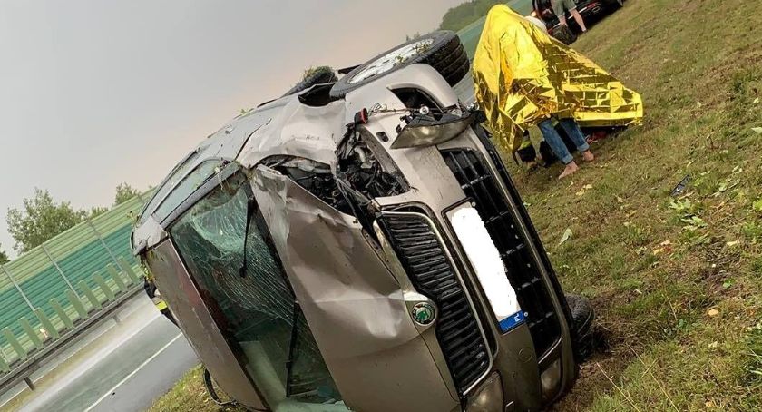 Niebezpieczne zdarzenia na autostradzie A1. Dwie osoby trafiły do szpitala [NOWE INFORMACJE]