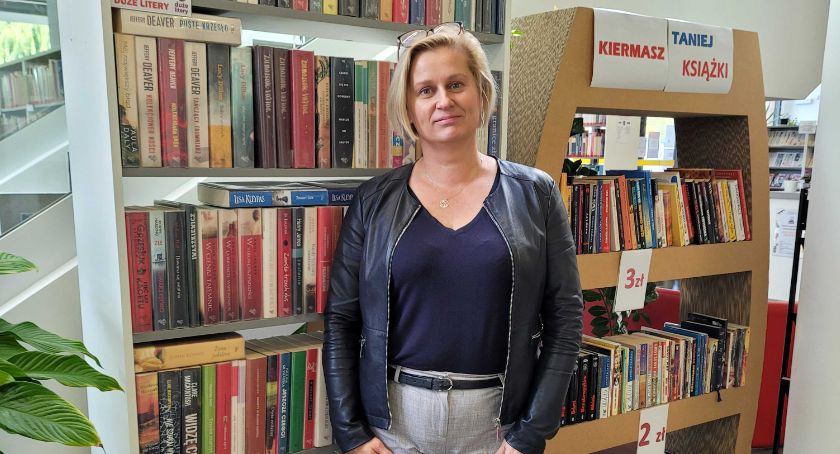Beata Szymańska opowiada o historii biblioteki w Świeciu i tym jak pandemia zmieniła czytelników