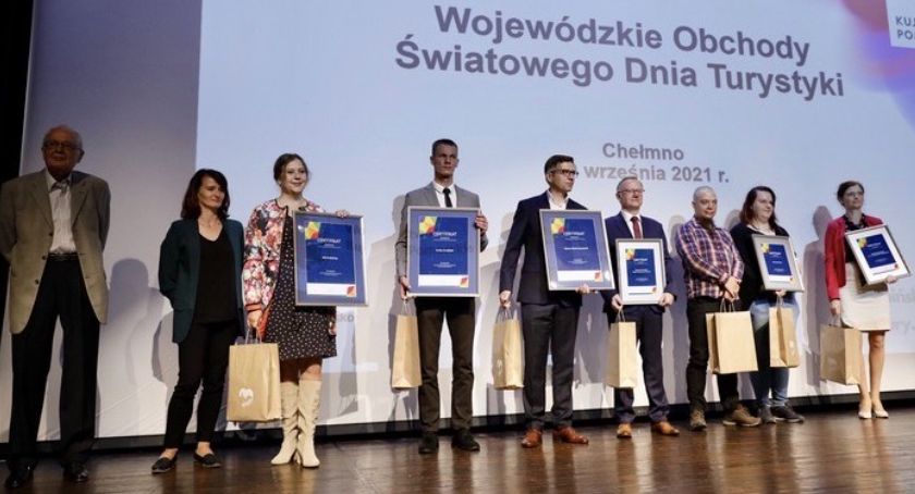 Zasłużeni dla turystyki. Marszałek nagrodził powiat świecki i Blues na Świecie