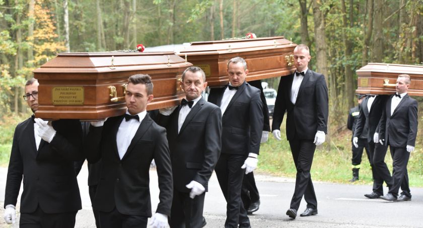 Śpij żołnierzu w ciemnym grobie. W Gródku uroczyście pochowano żołnierzy z czasów II wojny światowej [ZDJĘCIA]