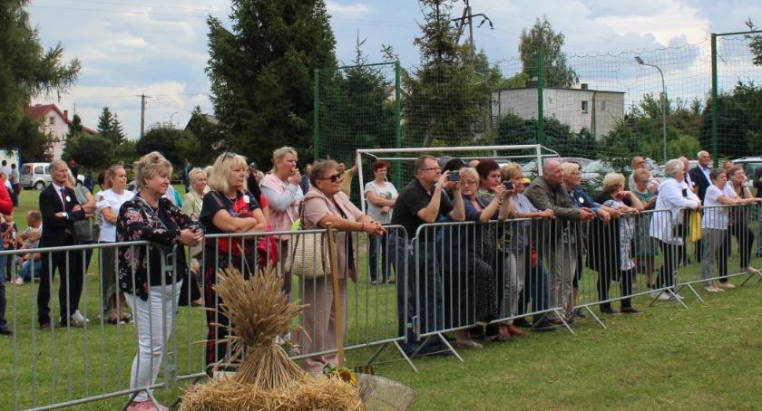 W Jeżewie to mieszkańcy wybiorą gwiazdę przyszłorocznych dożynek. Zobaczcie jakie są propozycje