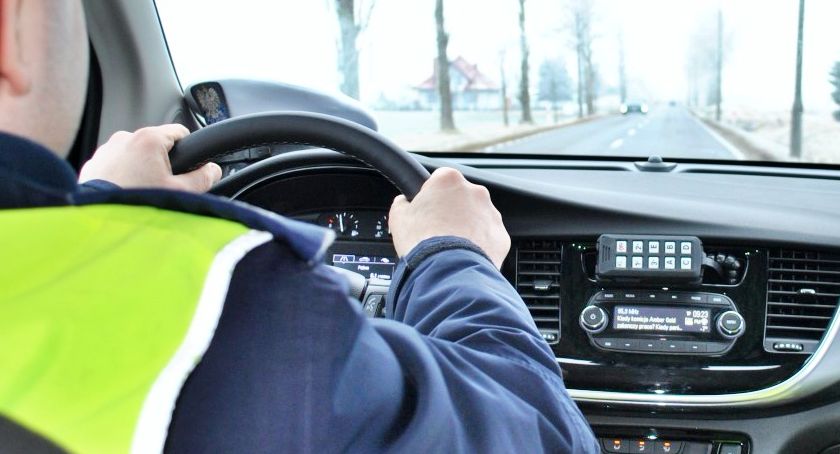 20-latek odurzony narkotykami jeździł po Grucznie. Po kontroli okazało się, że to nie jedyne jego przewinienie