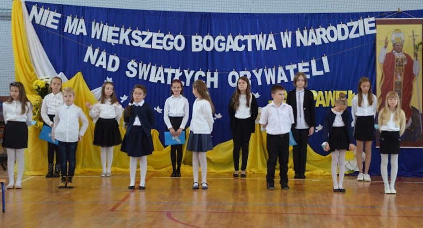 Uroczystość w SP w Wielkim Komorsku. Wśród gości byli biskup i medalistki olimpijskie [ZDJĘCIA]