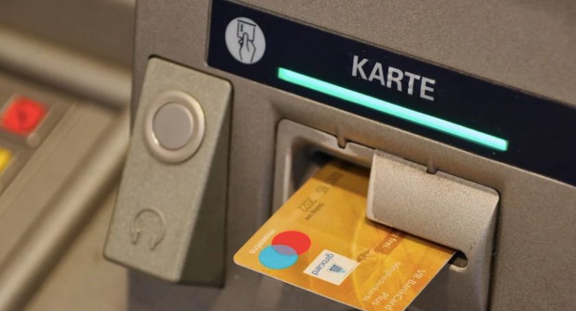 Oszuści wyłudzają dane kart płatniczych. Poznajcie nową metodę przestępstw