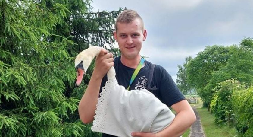 Radosław Noga całe serce wkłada w pomoc bezdomnym zwierzętom