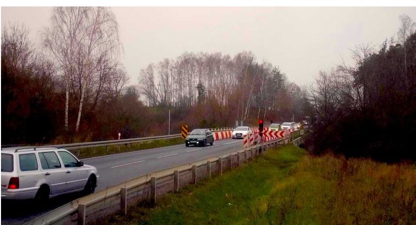 Wiadukt w Terespolu Pomorskim jest w opłakanym stanie. Kiedy ruszy remont?