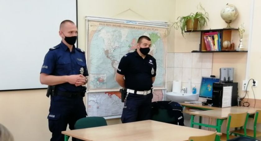 Policja w II LO. Dlaczego funkcjonariusz pojawił się w szkole?