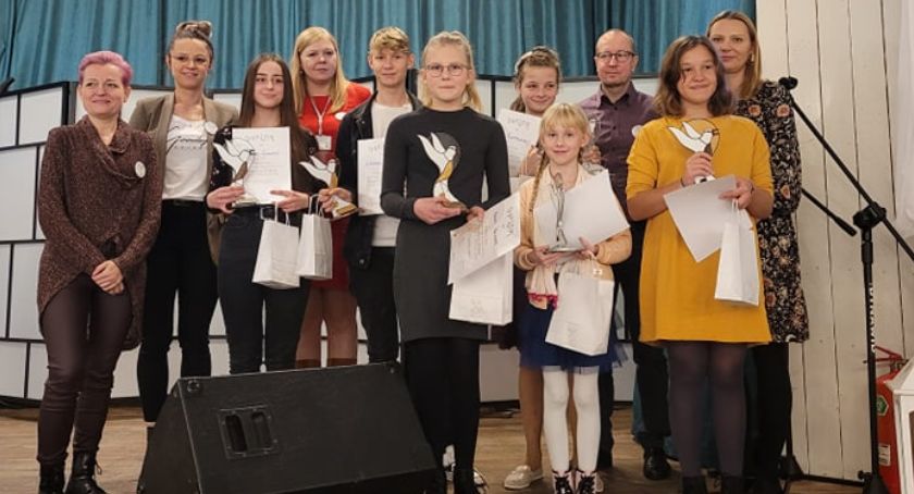 I Regionalny Festiwal Piosenki Muzyczny Koliber. Młodzi wokaliści zaprezentowali wysoki poziom [ZDJĘCIA]