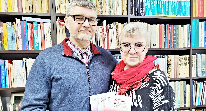 Seniorze, gimnastykuj mózg! Książka państwa Piekarskich zachęca do ćwiczeń intelektualnych