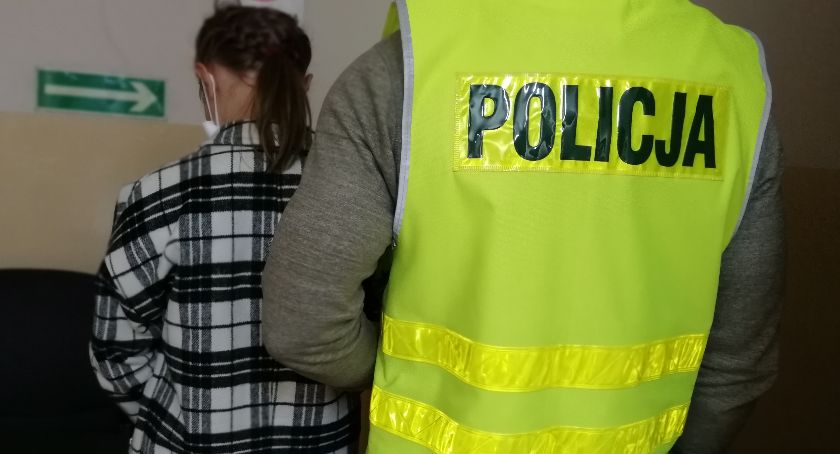 Nocny pościg jak z filmu. Kierowca i pasażerka mieli sporo na sumieniu 