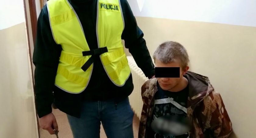 19-latek, który ukradł skodę i rozbił ją w trakcie pościgu usłyszał już zarzuty. Był dobrze znany policji