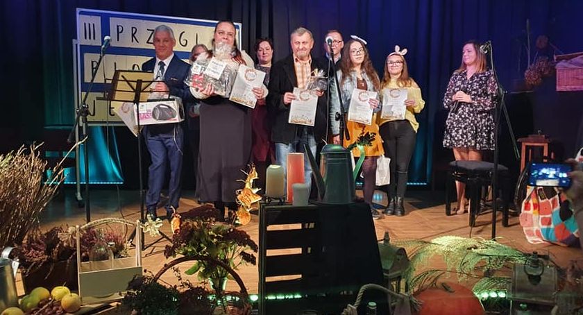 Przegląd Piosenki Jesiennej w Nowem. Wiadomo, kto zwyciężył [ZDJĘCIA]
