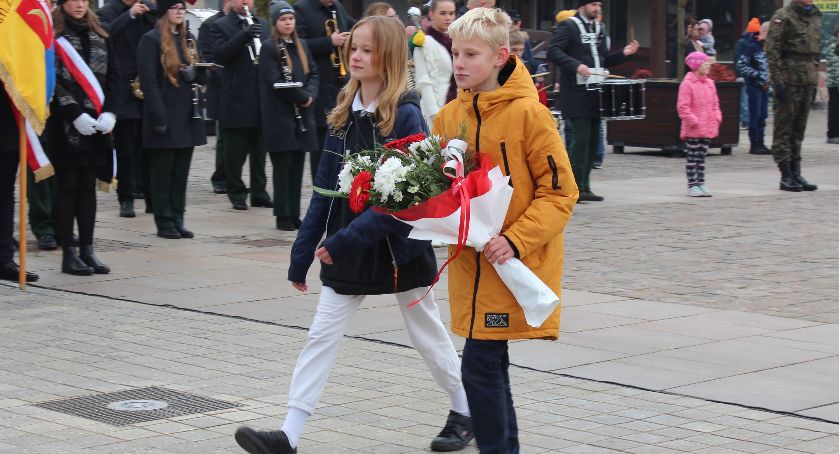 Święto Niepodległości w Świeciu. Samorządowcy i mieszkańcy oddali hołd poległym za Ojczyznę [ZDJĘCIA]