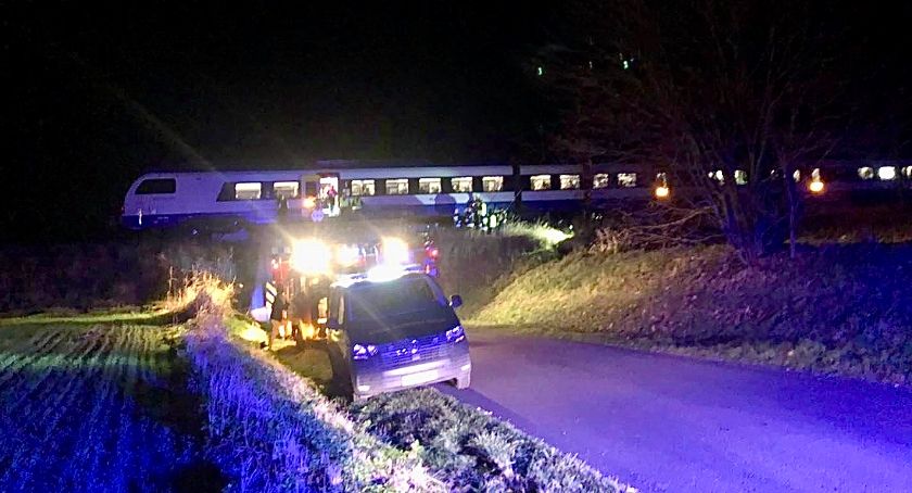 52-letni mężczyzna siedział na torach w Bąkowie. Pociąg nie miał szans wyhamować