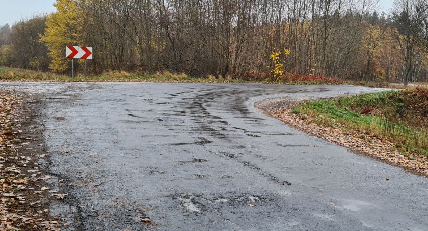 Droga powiatowa z Bukowca do Gawrońca zostanie wyremontowana. Na kiedy przewidziano prace?