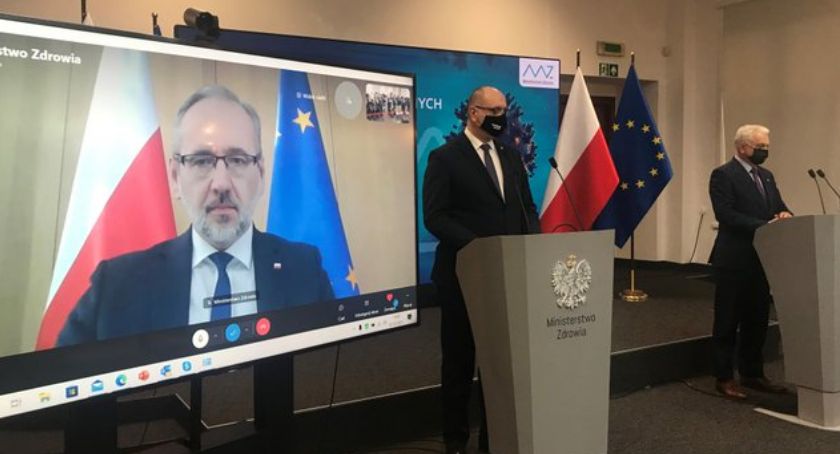 Nowe obostrzenia. Dla kogo będą obowiązkowe szczepienia, od kiedy nauka zdalna?