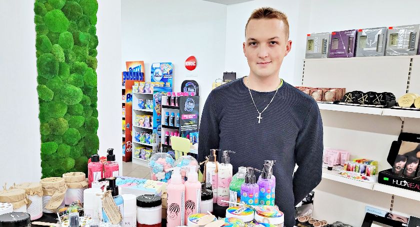 Drogeryjka Anny Wrzeszczyńskiej sprzedaje kosmetyki niespotykane w sieciówkach. Skąd sprowadza je właścicielka? 