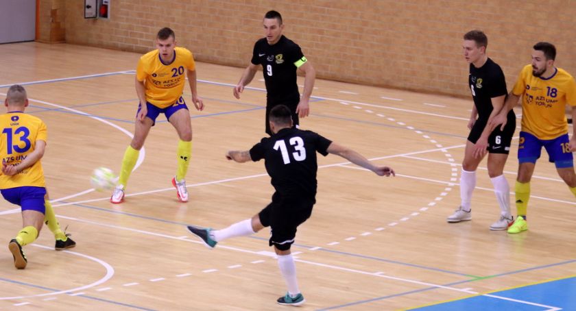 Puchar Polski. Futsal Świecie bezlitosny dla AZS UMK Toruń, wbił mu aż 17 goli [ZDJĘCIA]