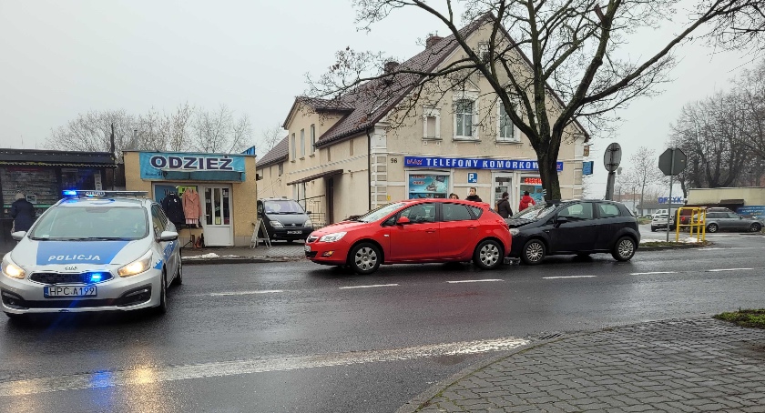 Kolizja na Wojsk Polskiego. Policja wytyczyła objazd