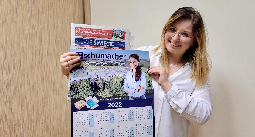 Kalendarz na 2022 rok w prezencie razem z tygodnikiem Nowe Świecie