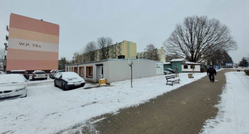 Młodzież ze Świecia gromadzi się w parkach i w toalecie, bo nie ma gdzie się podziać. Radni mają pomysł