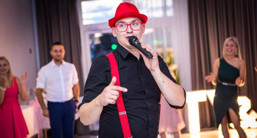 Centrum Weselne Maxi Mateusz Sass otworzył 10 lat temu. Imprezy na maxa to jego specjalność