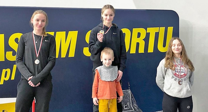 Grad medali młodzieży w Halowych Mistrzostwach Województwa w lekkoatletyce